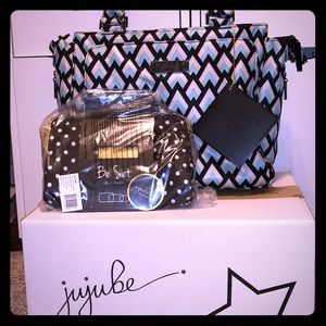 Jujube Be Classy Black Diamond Be Set Duchess